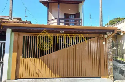 Sobrado espaçoso com 3 suítes - localização privilegiada em pindamonhangaba