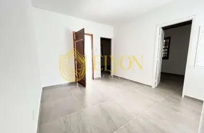 Casa com 3 quartos para alugar na Vila Santa Rita, Guaratinguetá 
