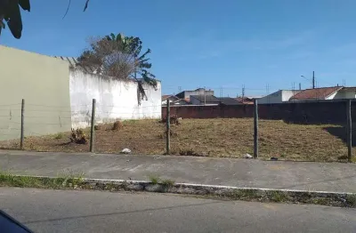 Vendo dois terrenos medindo 10x25, bem localizado, village santana, guaratinguetá sp.