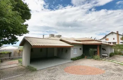 Casa com 4 quartos à venda no Jardim Panorama, Guaratinguetá 