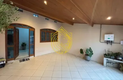 Casa à Venda no Parque do Sol, Guaratinguetá: 2 Dorms, R$480mil