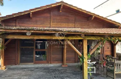 Casa com 3 quartos à venda na Rua Irineu José Moreira, Centro, Porto Belo