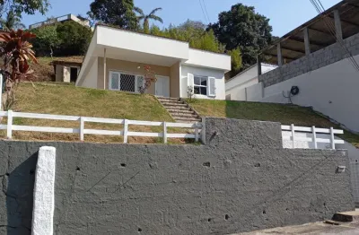Casa com 3 quartos à venda na Rua da Pura Dias, 669, Vale do Paraíso, Teresópolis