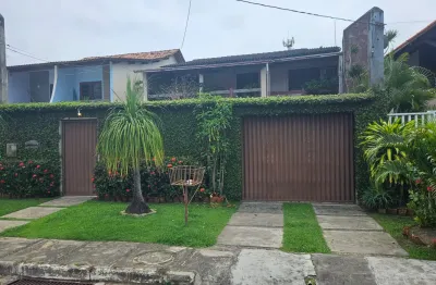 More em uma casa aconchegante e espaçosa a poucos minutos da praia