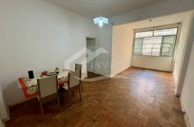 Maravilhoso 2 quartos com dependencia e area de serviço em rua nobre!!!!!