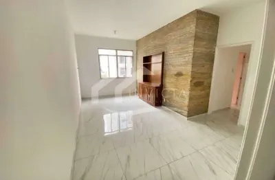 Apartamento 3 quartos reformado próximo à praia de copacabana