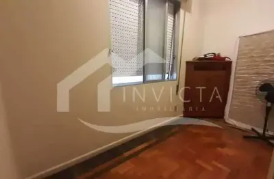 Marvilhosso apartamento de quatro quartos em copacabana !!!