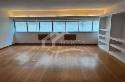 Incrível de 3 quartos com vaga na escritura a poucos passos da praia