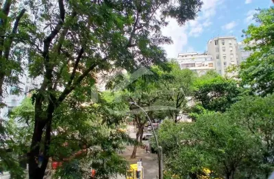 Belíssimo apartamento de dois quartos com vaga pé na areia!!!
