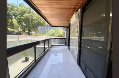 Excelente localização dois quartos área requintada leblon