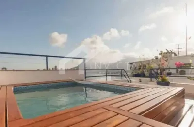 Maravilhosa cobertura com piscina e vista total para a lagoa!!!