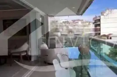 Apartamento na quadra da lagoa, com 3 vagas na escritura, a apenas 5 minutos a pé do metrô