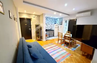 Oportunidade única de quarto e sala totalmente reformado com estilo em copanema!!!