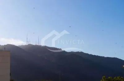 Incrível apartamento reformado e mobiliado no leblon, com uma vista privilegiada, esse charmoso apartamento traz praticidade e conforto para quem mais precisa!!!