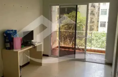 2 quartos com suíte, vaga na escritura e reforma impecável a 2 quadras da praia de botafogo