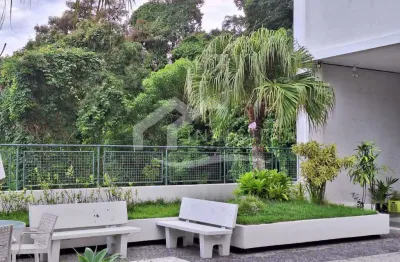 Imperdível apartamento de três quartos com linda vista para o verde.             ara o verde.ara o verde