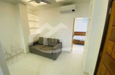 Maravilhoso conjugadão dividido em sala quarto a melhor reforma de divisão que tem em copacabana!!!