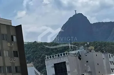 Belíssimo apartamento de 3 quartos em rua nobre de Copacabana!