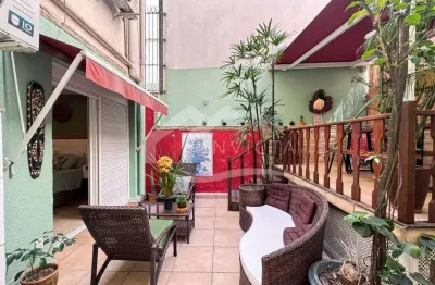 Apartamento Garden reformado: 2 quartos (1 suíte) com vaga em Ipanema