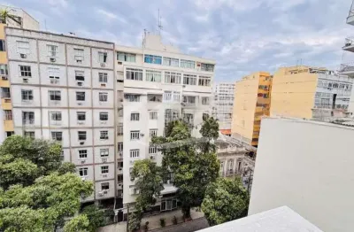 Excelente 3 quartos reformado com vaga!! colado ao Metro Catete