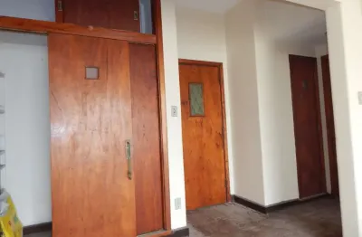 Conjunto comercial para locação em centro histórico , 106m²