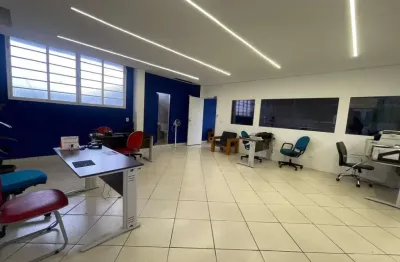 Casa comercial para alugar na Rua Fisico Laurence, 136, Vila dos Remédios, São Paulo