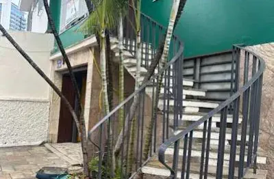 Casa com 3 quartos para alugar na Rua André Thomaz, Vila Campesina, Osasco