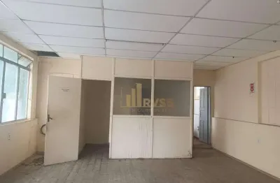 Galpão Ipiranga em Zona Mista com  880 m² de terreno (26x50)  e 1.160m² de área construída.