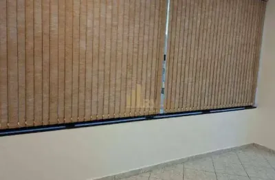 Excelente sala comercial com 28,60 m², conta com um banheiro e uma vaga de garagem co manobrista