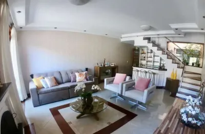 Sobrado, 3 Dormitórios, 1 Suíte, Salas Estar/Jantar, Lavabo, Garagem com Espaço Gourmet e Churrasqueira, lavabo e 4 vagas