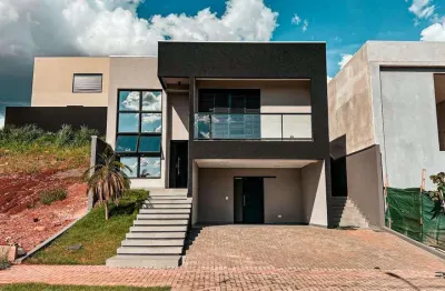 Sobrado em condomínio fechado com 3 dormitórios sendo 3 suítes