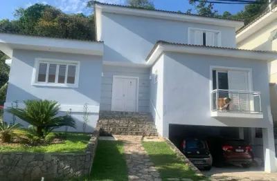 Casa com 4 quartos 255m² condomínio camboatá - piratininga - niterói - rj