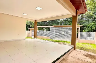 Linda casa de alto padrão disponível pra venda no parque da lagoa!