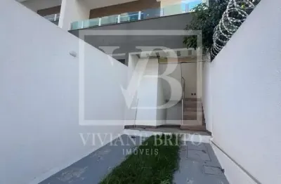 Casa à venda no bairro nossa senhora das graças, duplex com terraço e vista aberta