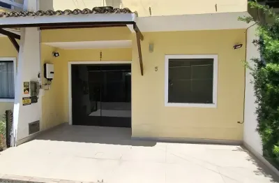 Vendo linda casa dúplex 4/4 super bem localizado 570mil