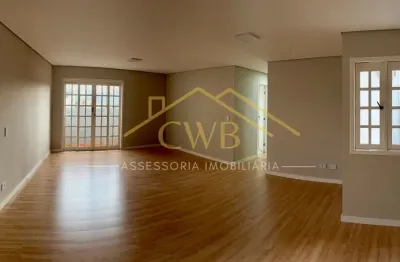 Sobrado amplo e reformado no alto tarumã | 4 quartos (1 suíte gigante)