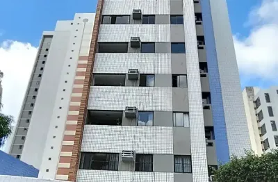 Localização privilegiada no meireles. apartamento com 03 quartos e 03 banheiros.