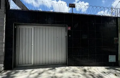 Ótima casa pronta para morar ao lado da av perimetral no bairro pici.