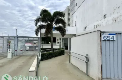 Apartamento com 2 quartos para alugar por r$ 1500.00, 0.00 m2 - vila vardelina - maringa/pr
