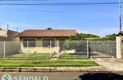 Casa com 3 quartos para alugar por r$ 1800.00, 85.00 m2 - zona 04 - maringa/pr
