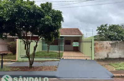 Casa com 3 quartos para alugar por r$ 2400.00, 80.00 m2 - vila marumby - maringa/pr