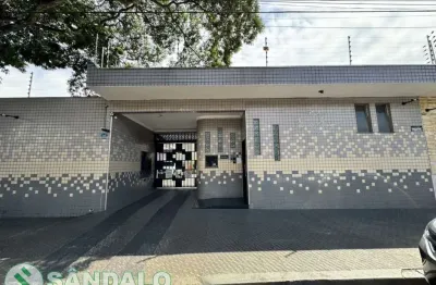 Apartamento com 2 quartos para alugar por R$ 1400.00, 45.56 m2 - ZONA 03 - MARINGA/PR