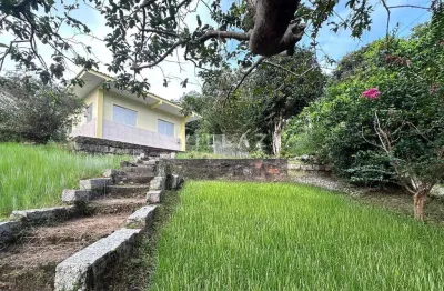Casa à venda no centro de garopaba – vista para o mar e próxima à praia