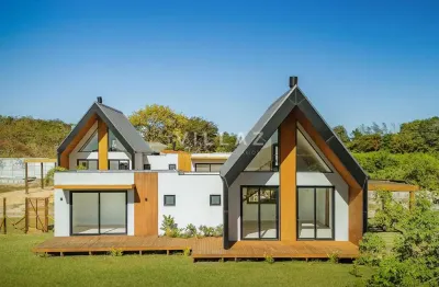 Casa ecoeficiente em condomínio de 9 casas na barra de ibiraquera - sc