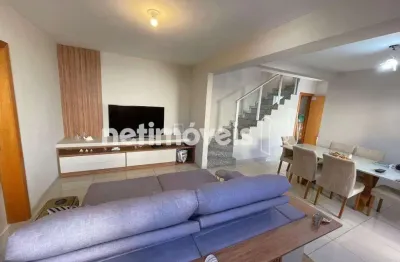 Casa com 3 quartos à venda na Rua Deputado Gregoriano Canedo, Trevo, Belo Horizonte