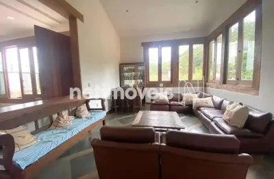 Casa com 3 quartos para alugar na Rua Sobral, Santa Lúcia, Belo Horizonte