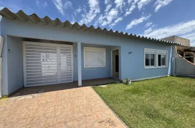 Casa + anexo com total de 6 quartos á venda no centro de cidreira