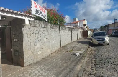 Casa em nova parnamirim localização estratégica para clínica,  consultório e  residência, com com estacionamento para 10 carrosagora por apenas 620mil
