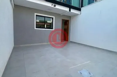 Sobrado novo para locação em santo andré-sp com 96m2, 2 quartos sendo 2 suítes, 2 salas e 1 vaga de garagem!
