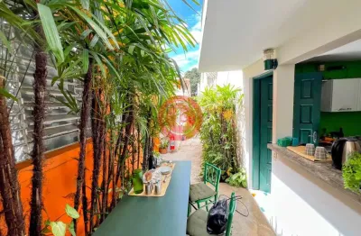 Casa comercial e residencial com terreno de 204m2 e construção com 139m2 à venda no ipiranga-sp.